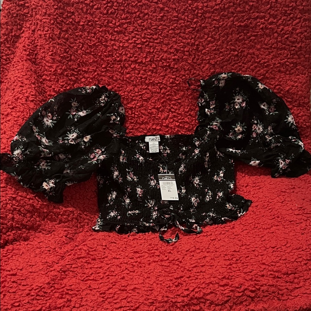 Rue21 Black Floral Puff Sleeve Blouse